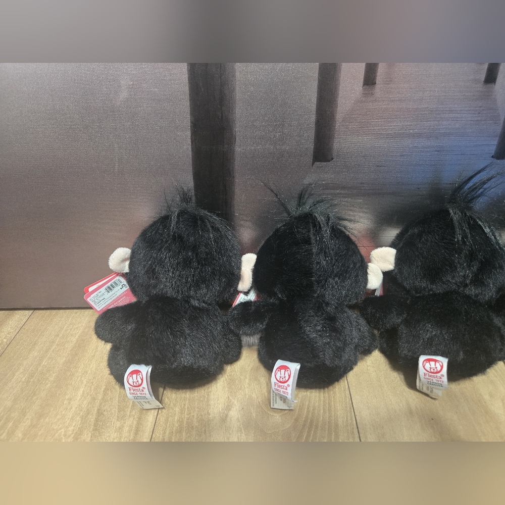 Fiesta Martin The Gorilla Adorable Black and Pink Plush Toy Set 4 - Picture 7 of 10